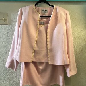 Vintage women’s suit, pretty pink, size 10
